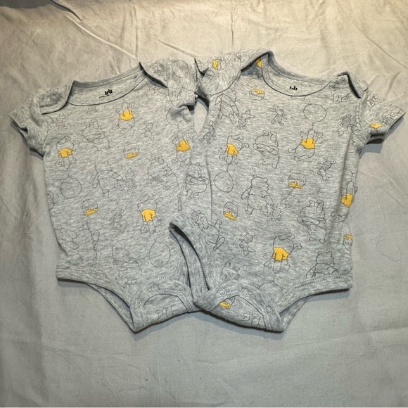Disney - Winnie the Pooh - Gray and Yellow Bodysuit/onesies - Picture 1 of 4